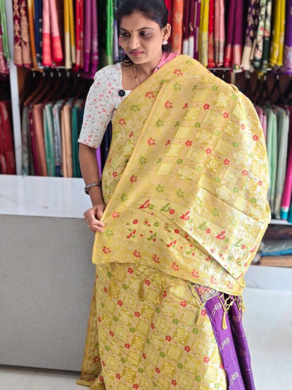 Bandini Banarasi saree - Banarasi Sarees by Shreekari Silks